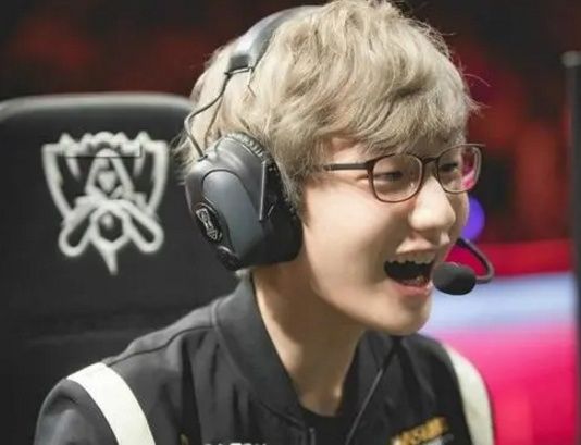 过于强势的 过于强势的