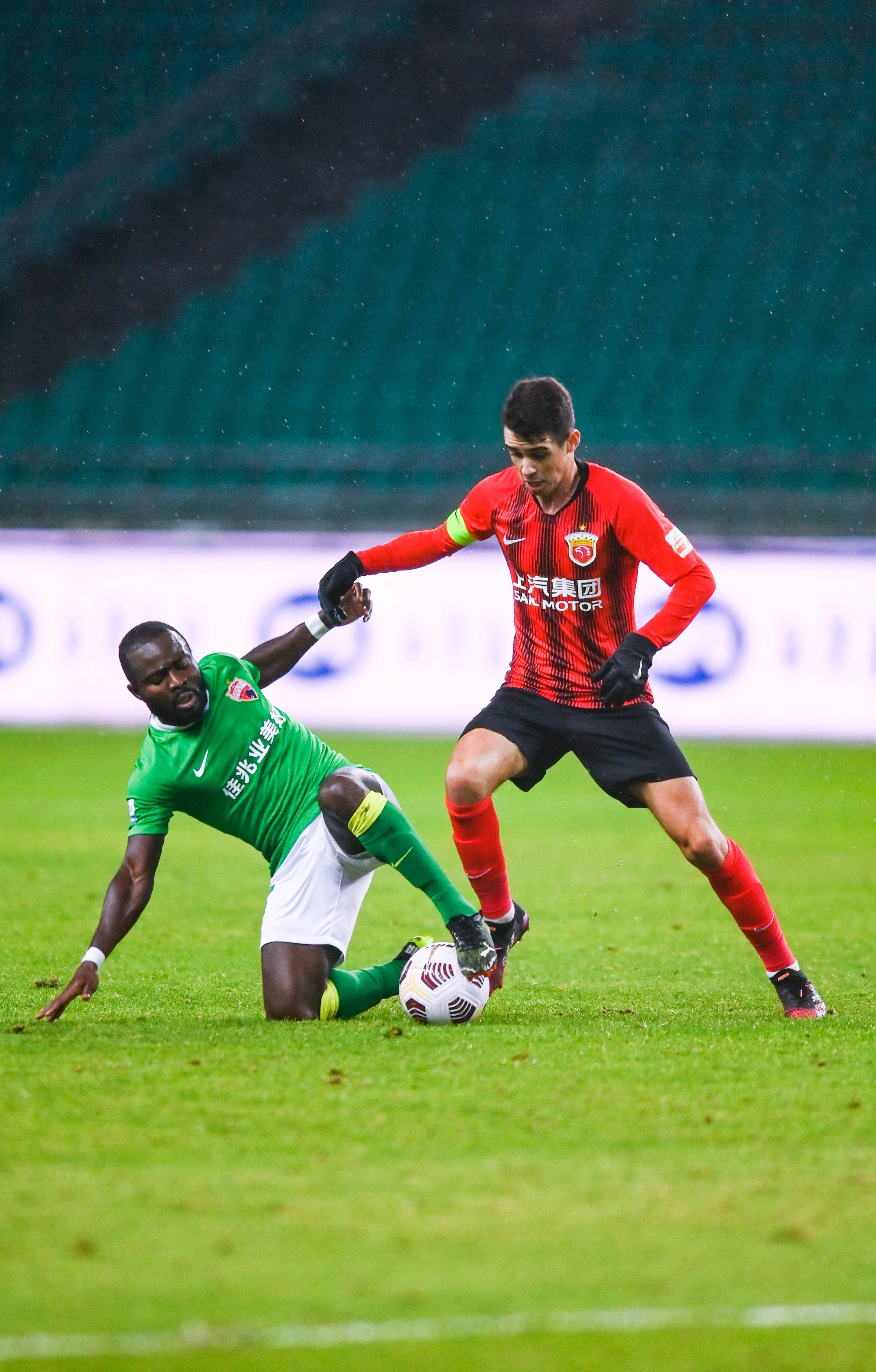 起了深厚的 起了深厚的