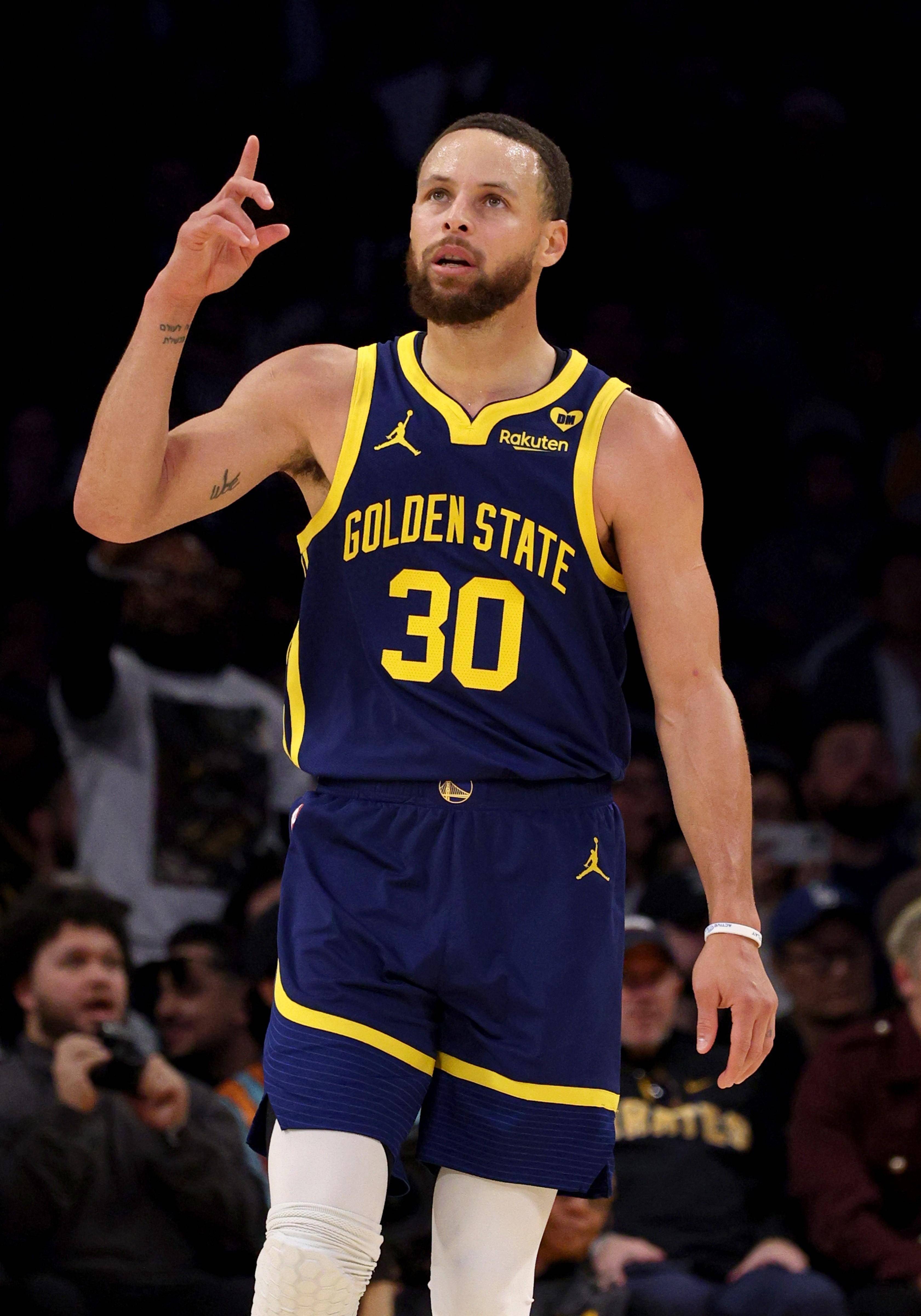 更承载着球 更承载着球