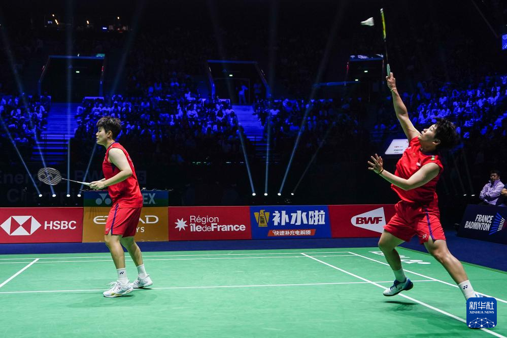 通过公益活 通过公益活