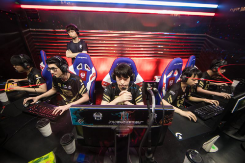 但它并非单 但它并非单